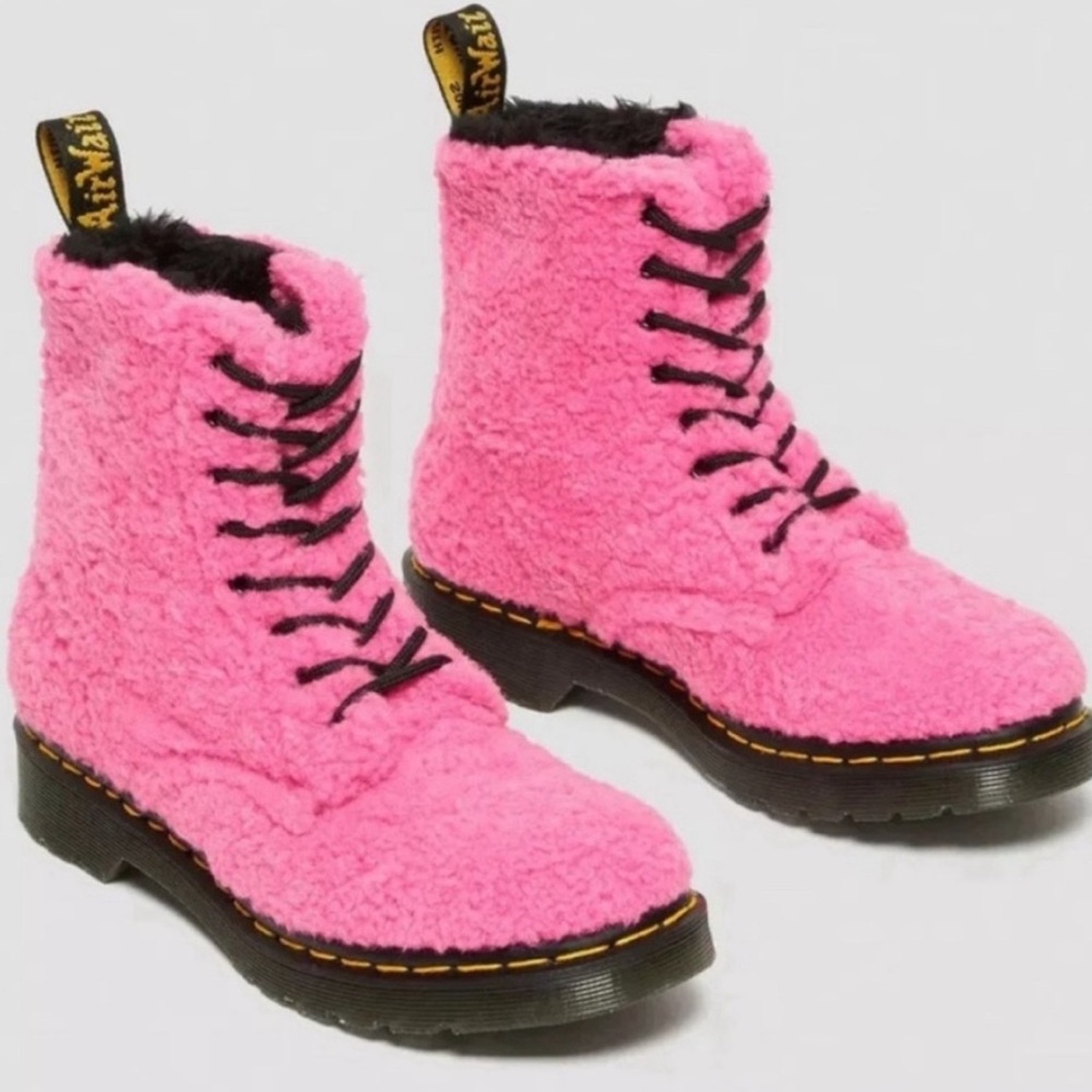 Dr Marten (NWOT) 1460 Pascal faux shearling hot pink combat boots, so cute!!